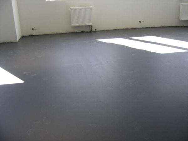 Flat concrete floor