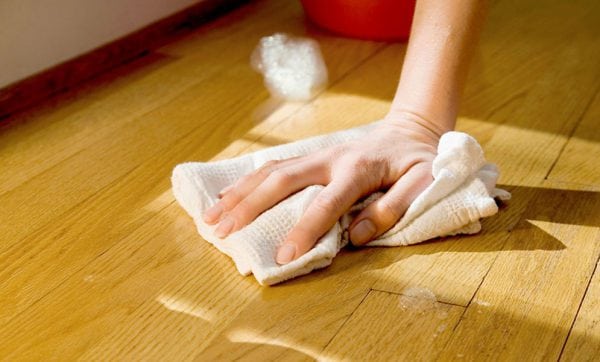 Parquet floor polishing