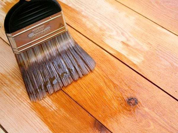 Clear wood varnish