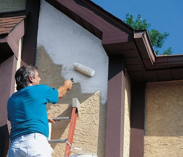 Facade painting with wear-resistant paint