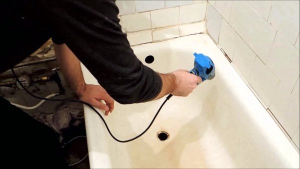 Preparing a bath for enameling or applying acrylic