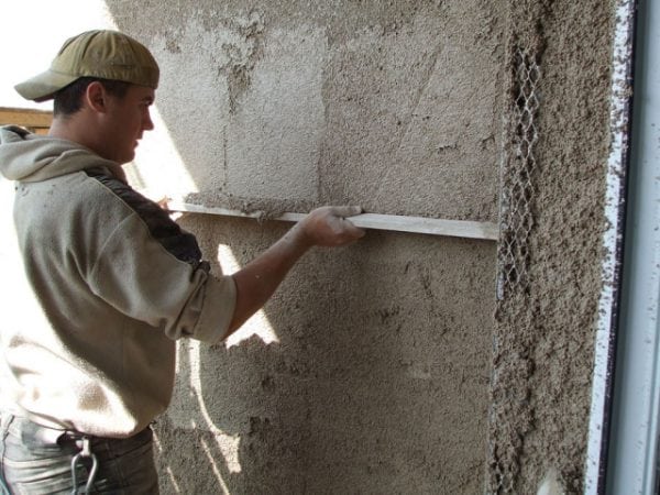 Applying soundproof plaster