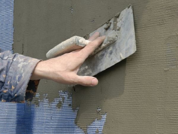 Masticage des murs en mousse