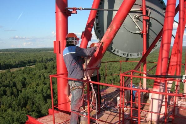 Nakładanie podkładu XC-04 za pomocą pistoletu natryskowego