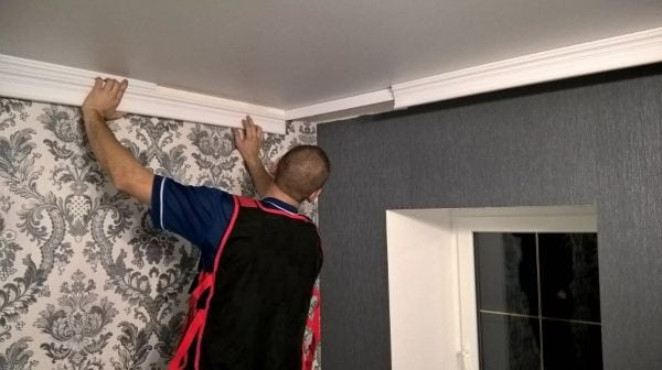 Styrofoam and polystyrene skirting boards can be glued directly to the wallpaper