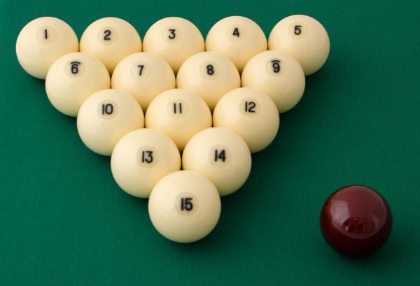 Les boules de billard de haute qualité sont fabriquées à partir de résines phénol-formaldéhyde