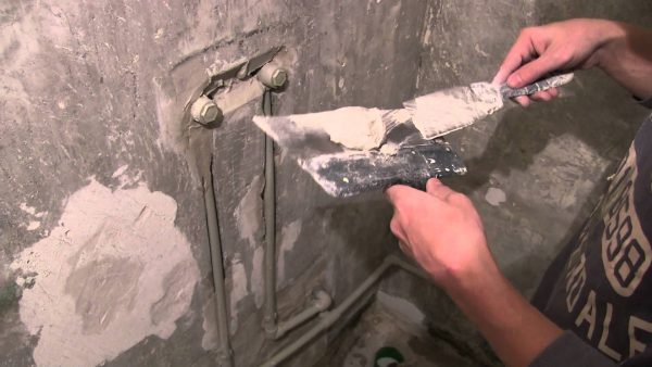 Gypsum based putty not suitable for wet rooms