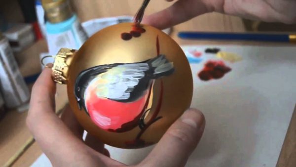 Painting a New Year's ball