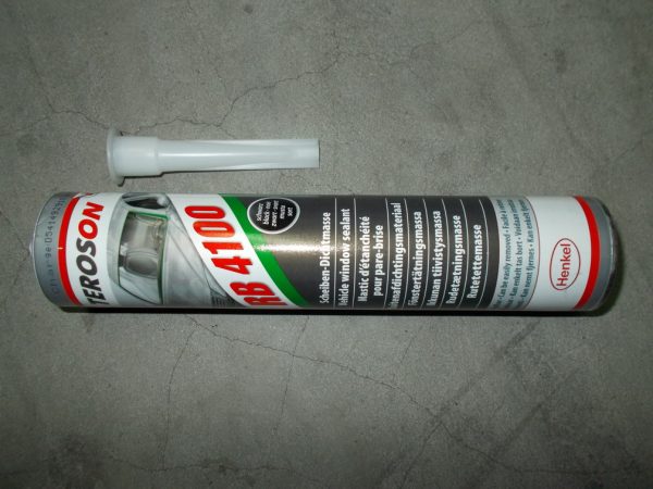 Glass sealant