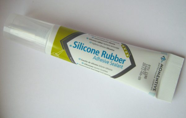 Mastic silicone résistant à la chaleur