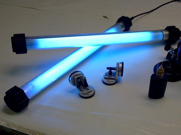 Lampes UV pour coller le verre