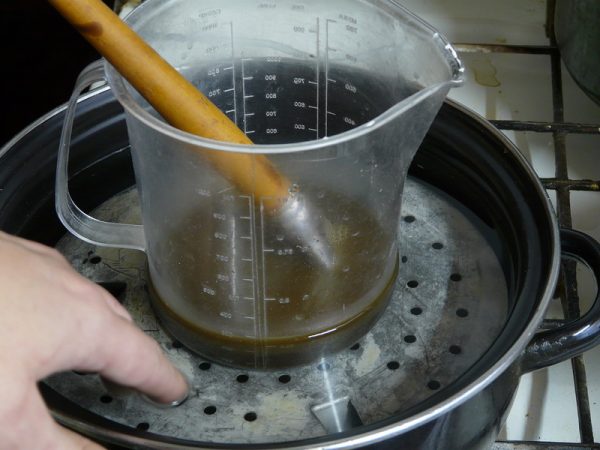 Préparation de la composition au bain-marie