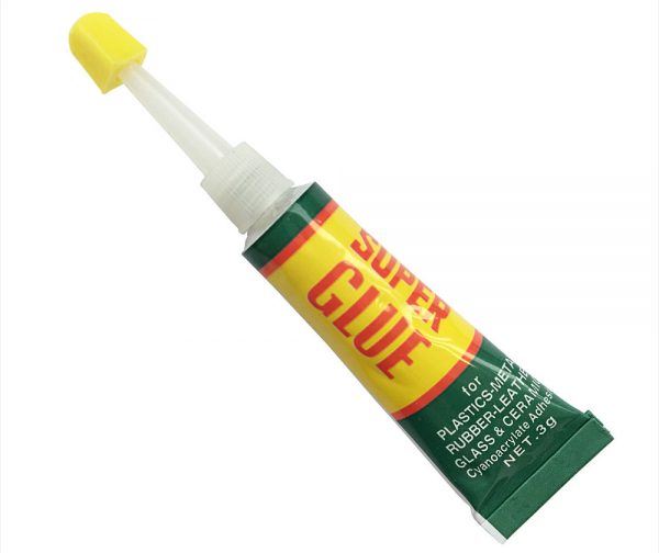 Superglue hanya boleh digunakan untuk pembaikan sementara.