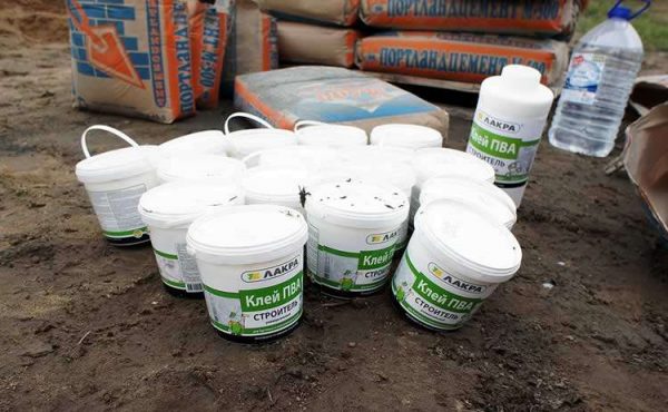 Improves cement mortar properties