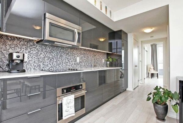 Kitchen in gray and white.