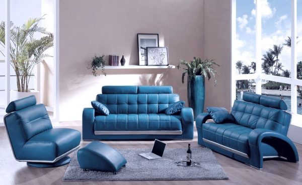 Sofa biru di Rusia