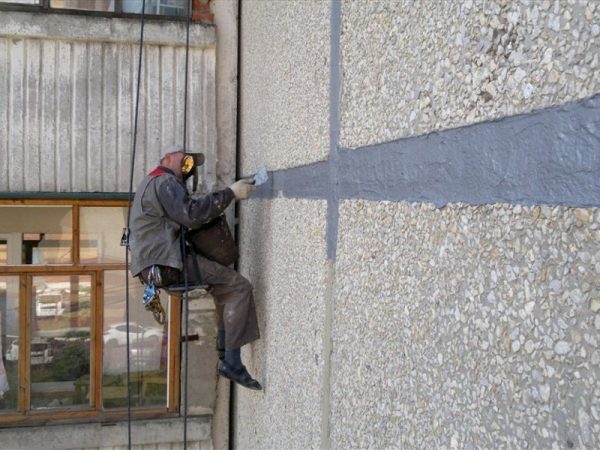 Waterproofing of interpanel seams