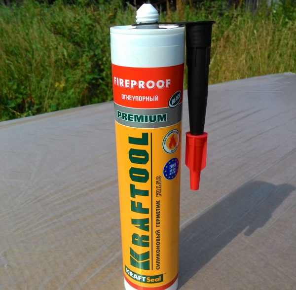 Silicate fireproof sealant