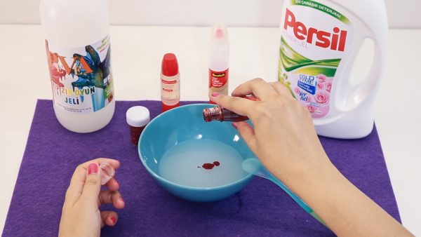 Production of plasticine from PVA and detergents