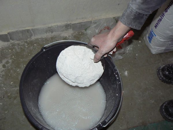 The dry mixture is poured into water