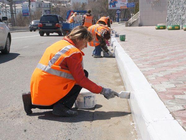 Whitewash curbstone