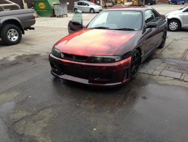 Car painted with thermochromic paint