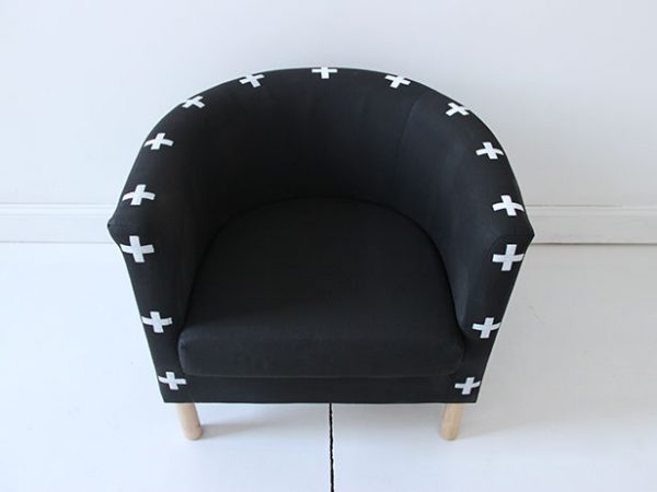 Chaise mise à jour avec des motifs d'écran