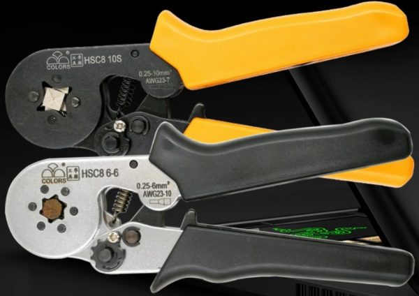 Crimping tool for crimping wires