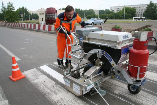 Lớp phủ nhựa nhiệt dẻo không được khuyến khích sử dụng trên sơn cũ.