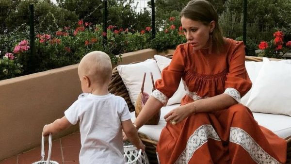 Sobchak bersama anaknya