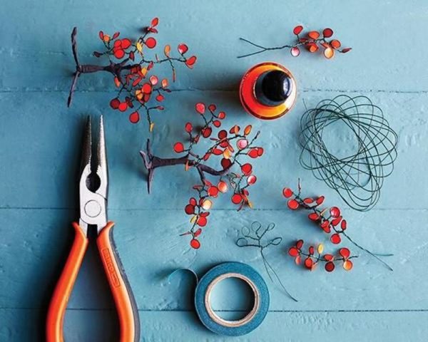 Outils essentiels pour l'artisanat du fil et du vernis