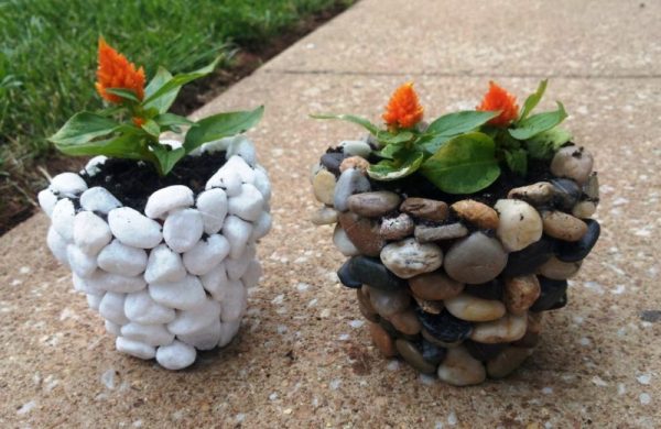 Pebble flower pot decoration