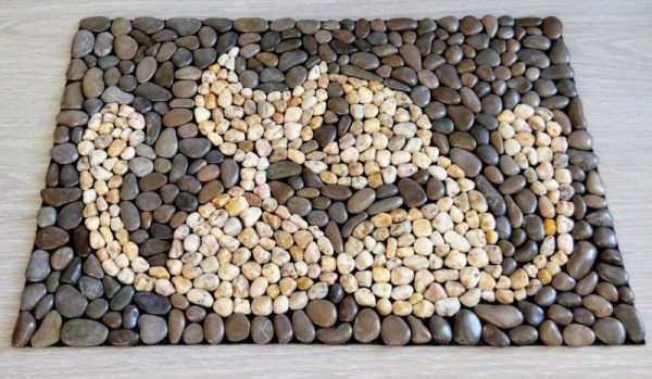 Pebble rug