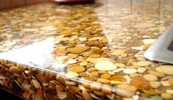 Kitchen worktop - epoxy with pebbles