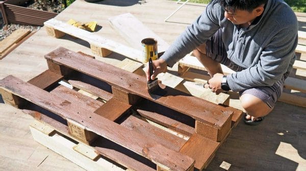 Xử lý pallet vết bẩn