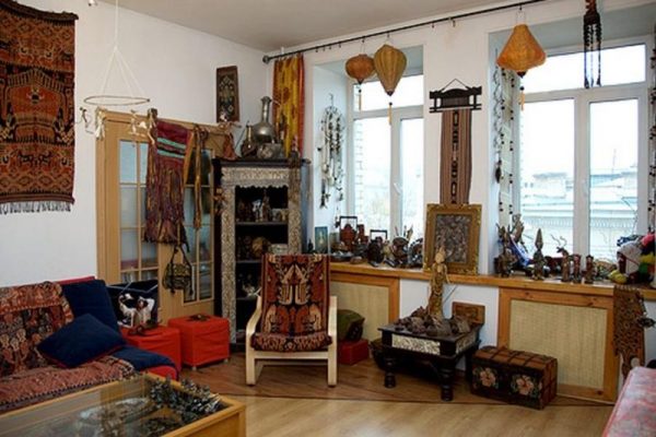 L'appartement a de nombreux souvenirs et accessoires différents