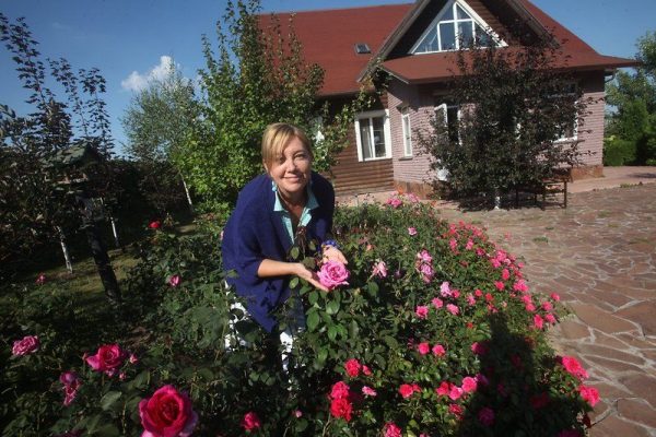 Cottage Arina Sharapova in the suburbs