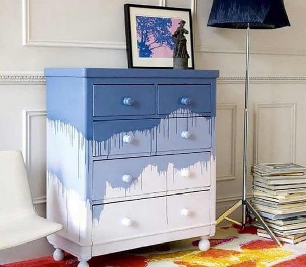 Original coloring of a dresser