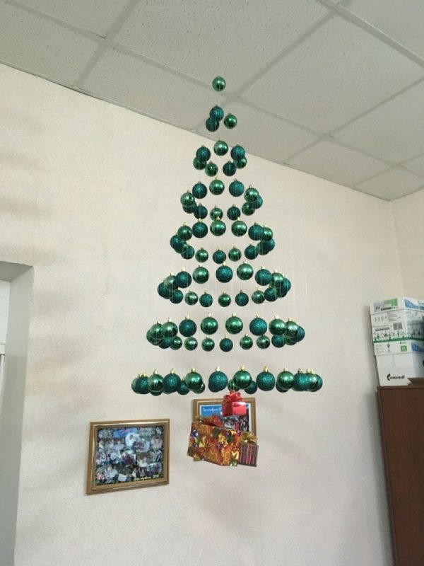 Christmas tree made of translucent fishing line and balls