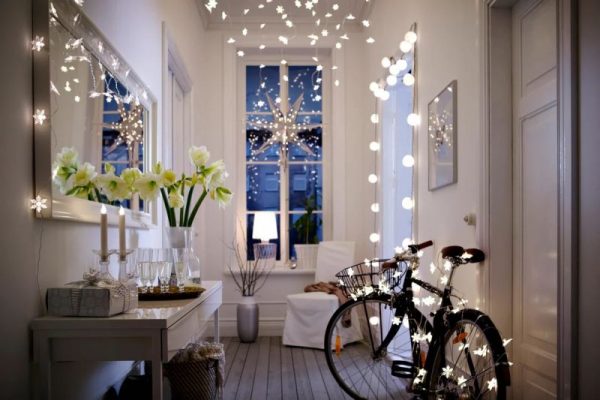 Garlands in the Scandinavian interior