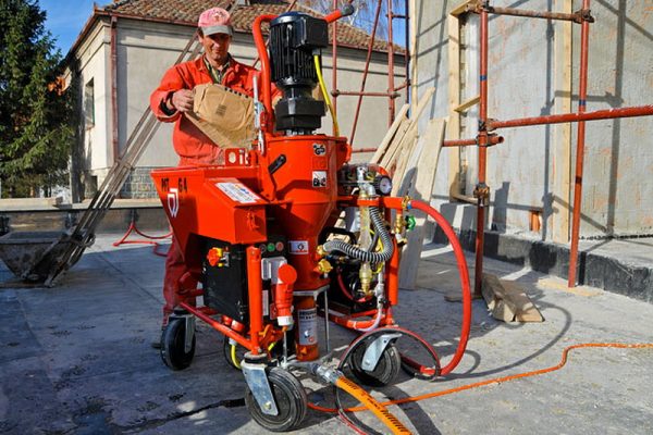 Préparation de la station de plâtre pour le travail