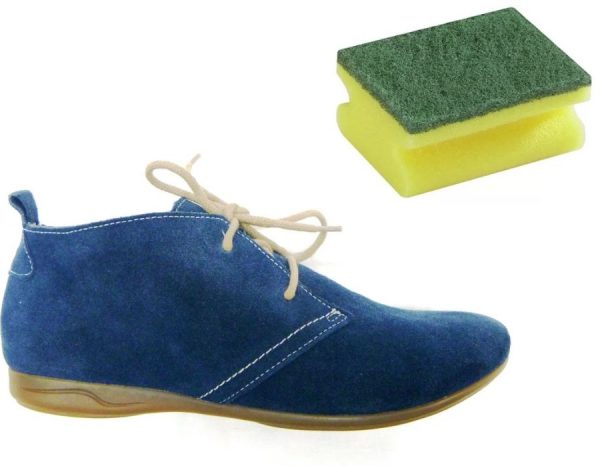 Cleaning suede shoes with a foam sponge